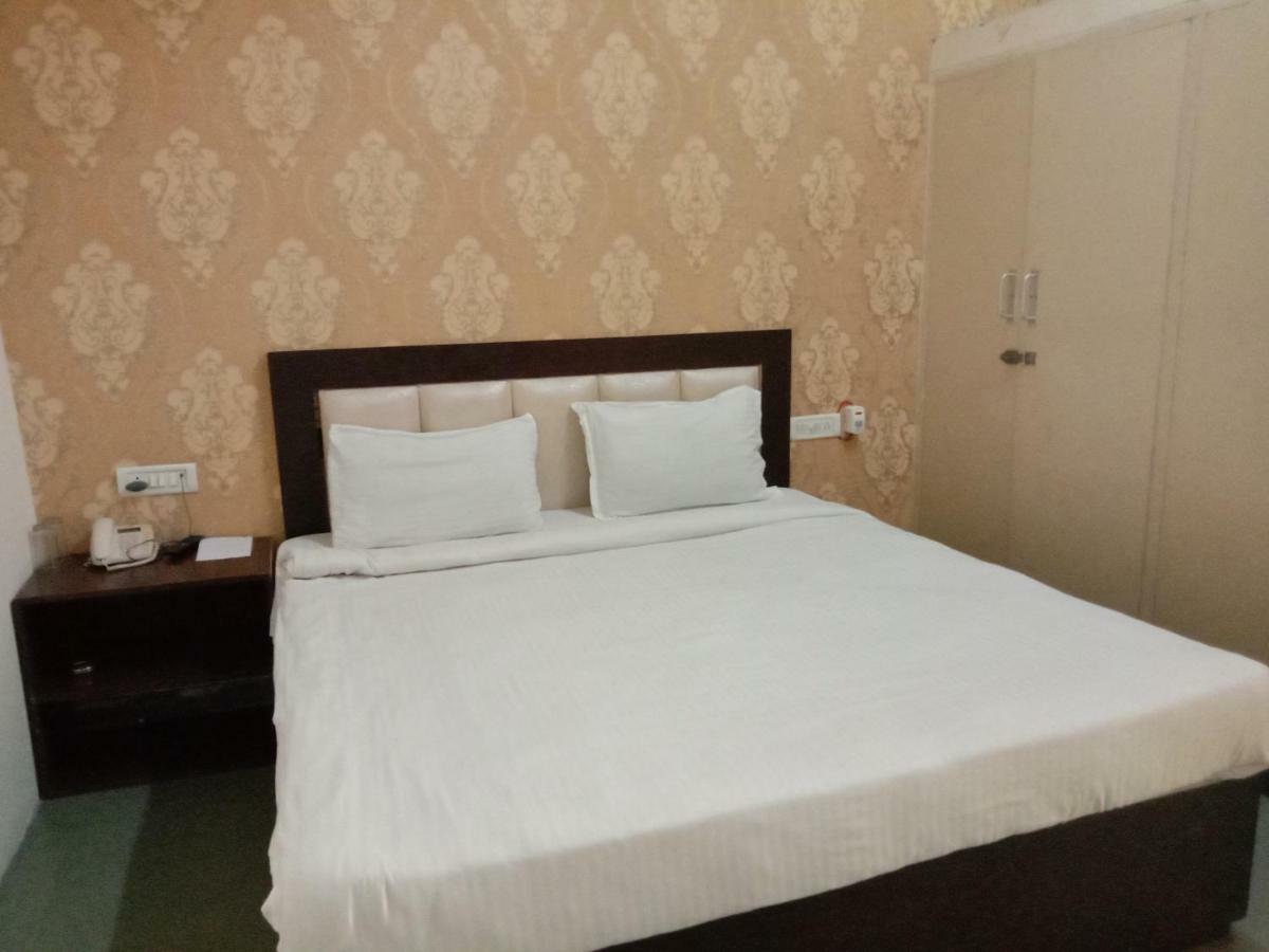 The Amsons Resorts Ludhiana Esterno foto