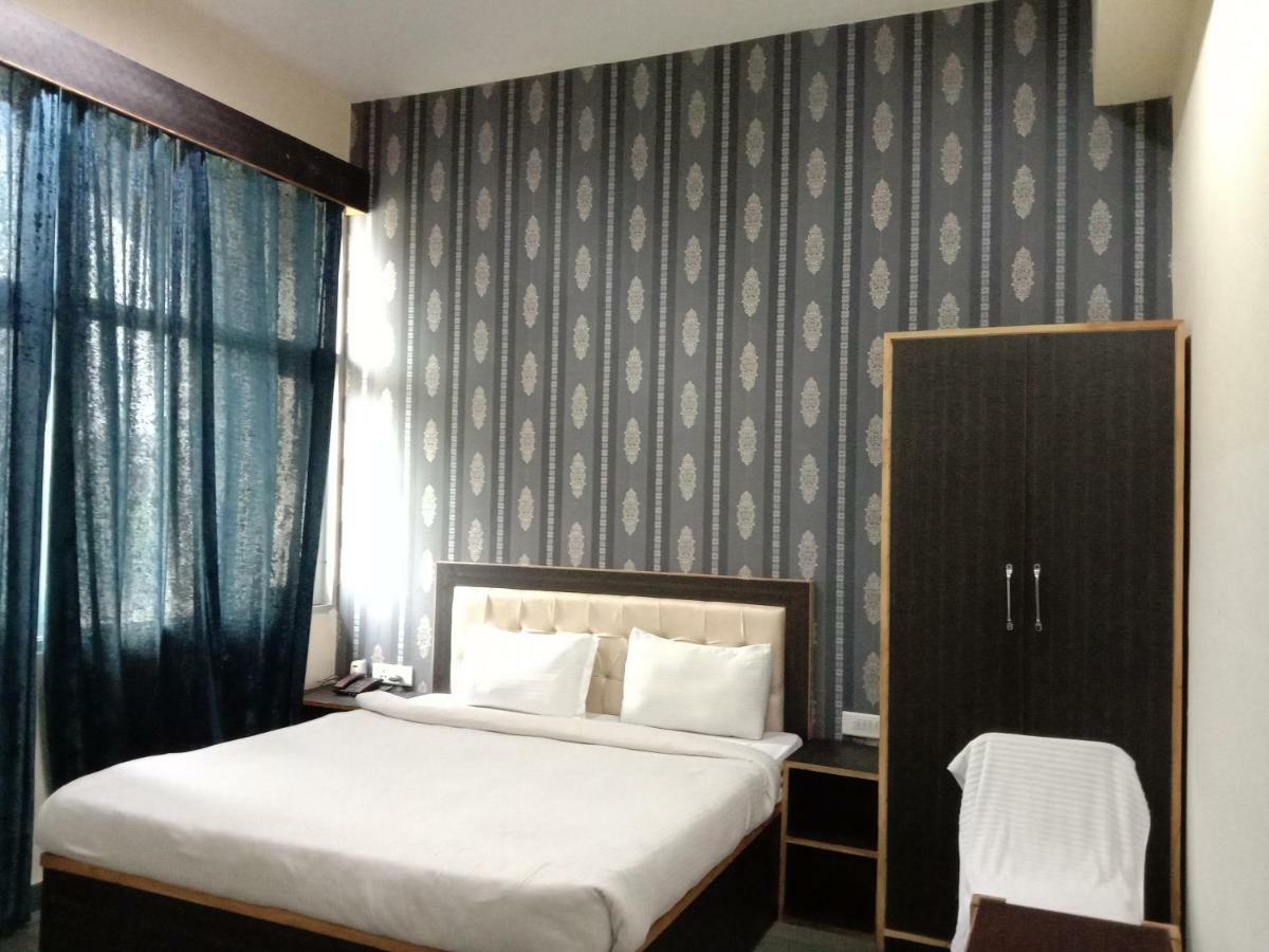 The Amsons Resorts Ludhiana Esterno foto